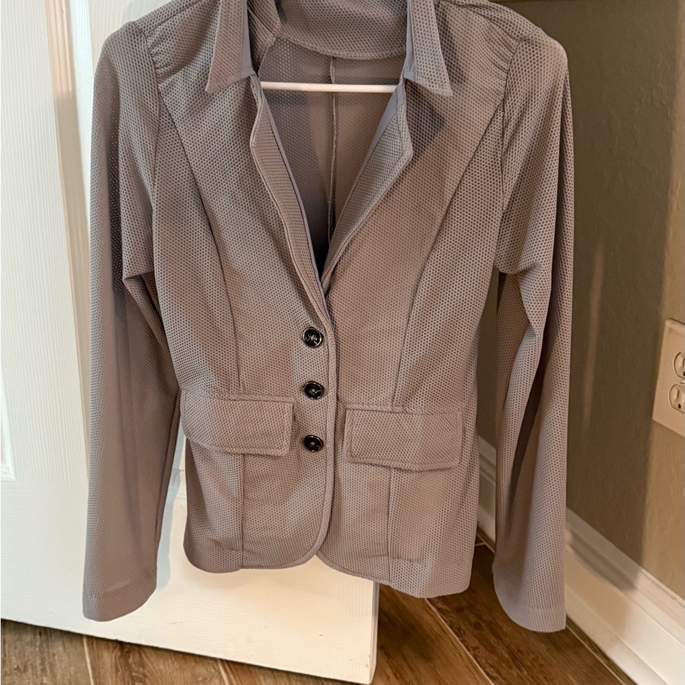 Amore Equestrian mesh aire show jacket